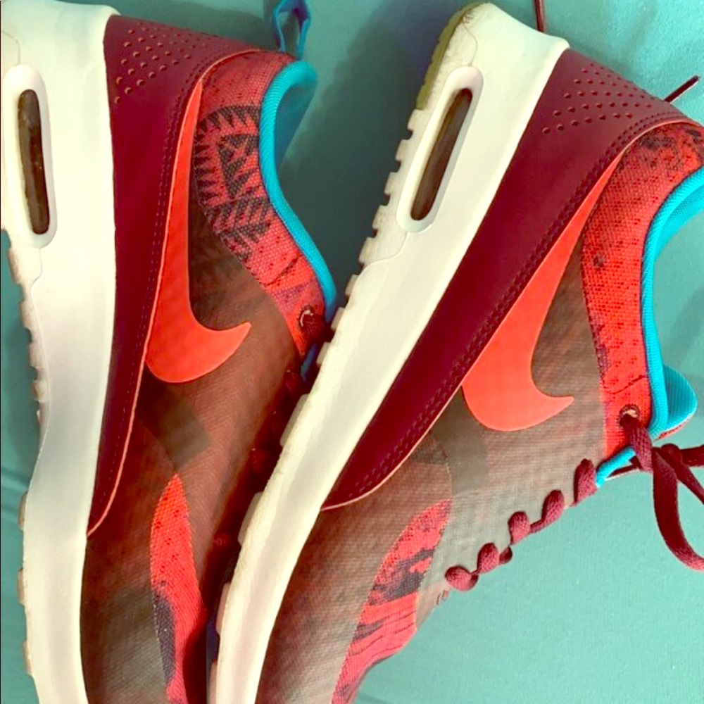 Nike N7 size 10 shoes